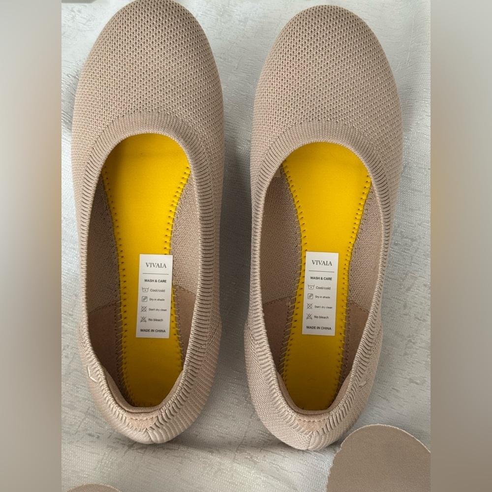Vivaia Claire Round-Toe Flats - Picture 14 of 15